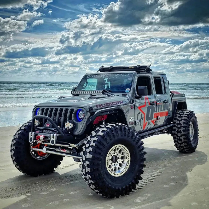 Outlaw Offroad Gladiator - Rolling on Baja Built wheels at Daytona Beach, Florida
