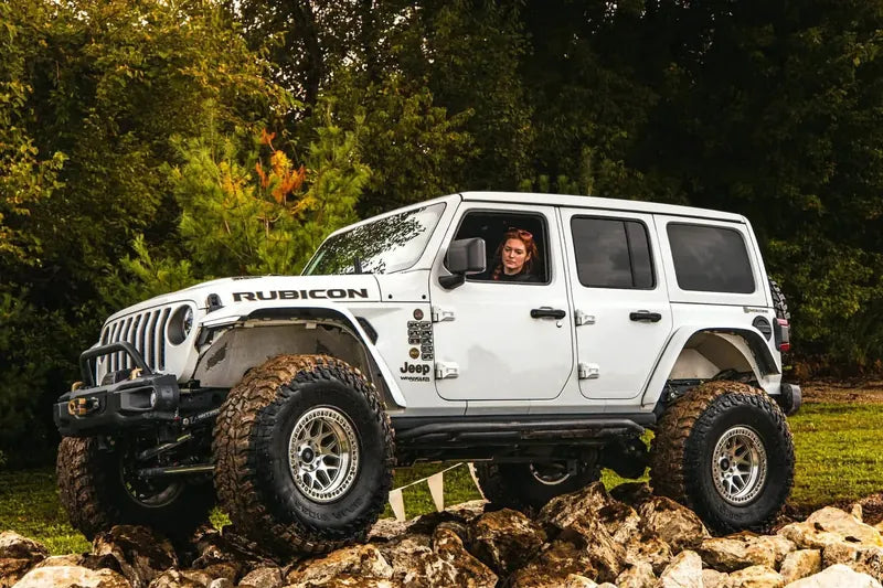 Rubicon on the Rocks - Baja Built beadlocks, tackling rough terrain